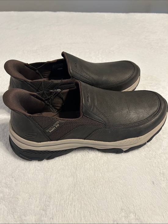 Skechers Other - Skechers Men’s hands free swift fit Izaiah slip on Sneakers loafers SZ 11